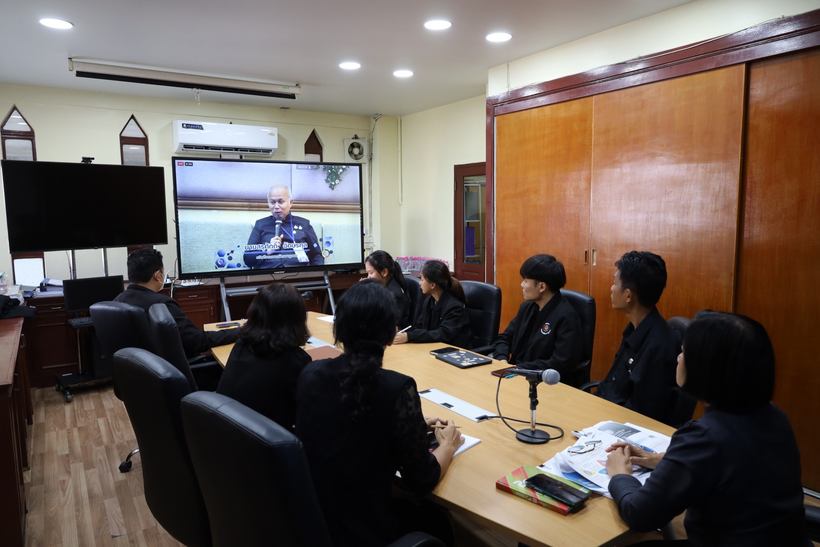 พช.โคราช ร่วมรับฟังการถ่ายทอดสดการชี้แจงแนวทางการขับเคลื่อนงานพัฒนาชุมชน 5+1 ประเด็นเน้นย้ำ ประจำปี 2569