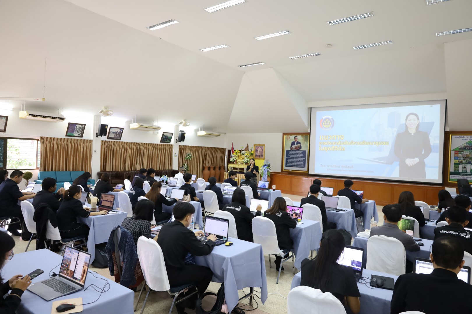 พช.โคราช ติดอาวุธทางปัญญาข้าราชการยุคใหม่ มุ่งสู่องค์กรสมรรถนะสูงด้วยเทคโนโลยีดิจิทัลและ AI พร้อมขับเคลื่อนนวัตกรรมงานพัฒนาชุมชน ปี 2569