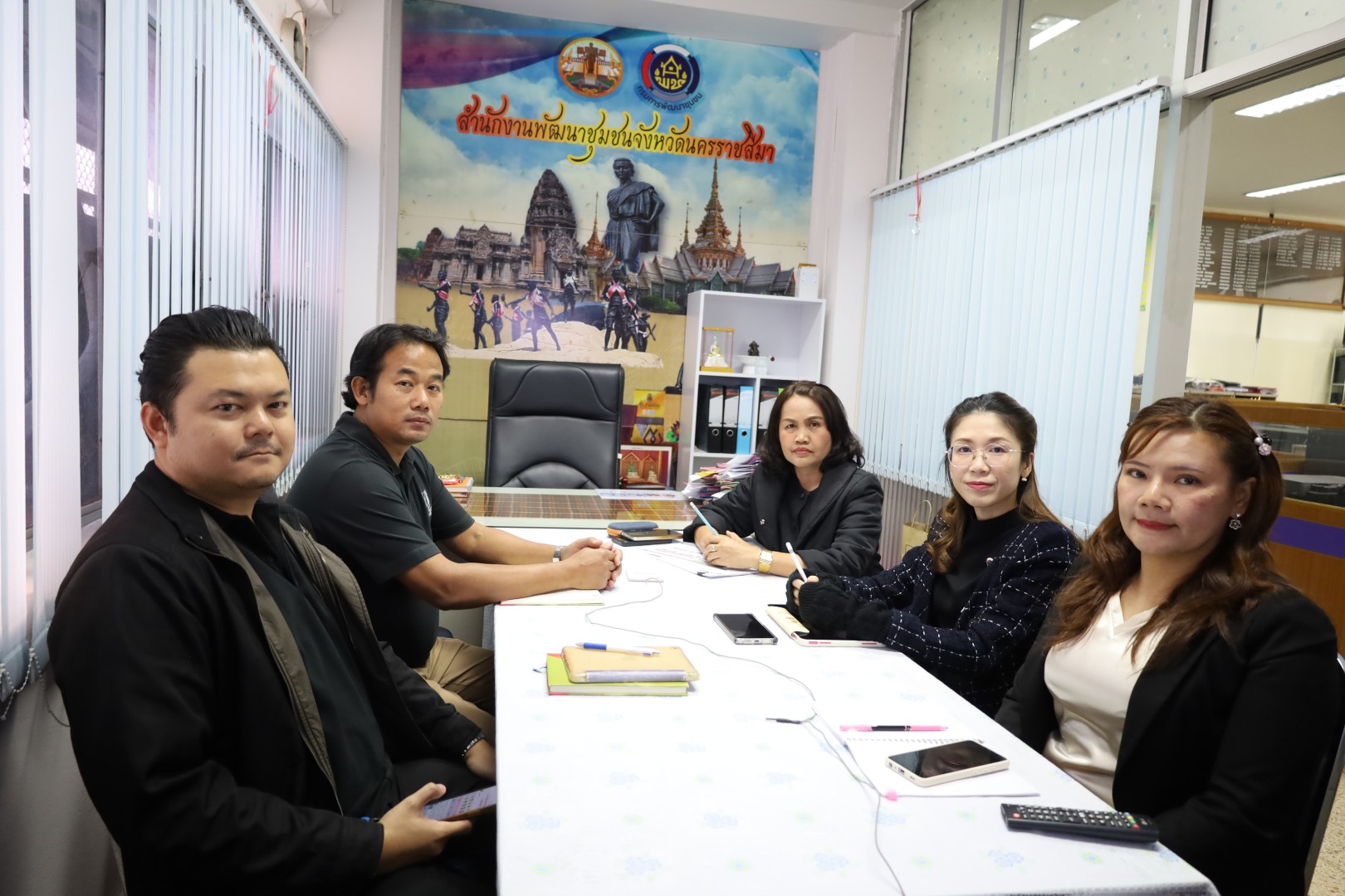 พช.โคราช ร่วมประชุมกรมการพัฒนาชุมชน ครั้งที่ 11/2568 ลุยขับเคลื่อน "5+1 ประเด็นเน้นย้ำ" ปี 69 เร่งเครื่องแก้จน-ต้านยาเสพติด พร้อมเตรียมทัพสินค้าชุมชนลุยงาน OTOP CITY 2025