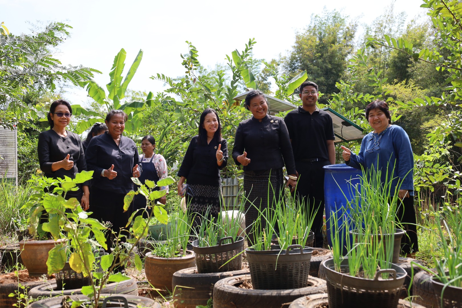 ผู้ตรวจราชการ พช. ลงพื้นที่ติดตามความสำเร็จ "โคก หนอง นา" อ.เฉลิมพระเกียรติ จ.นครราชสีมา แนะต่อยอดสู่แหล่งท่องเที่ยวเชิงเกษตรและศูนย์แบ่งปันเมล็ดพันธุ์ สร้างความมั่นคงทางอาหารอย่างยั่งยืน