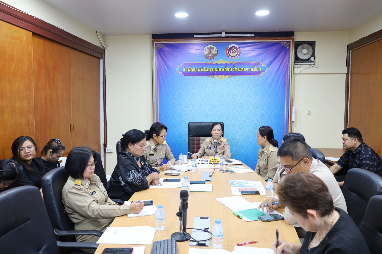 พช.โคราช ประชุมขับเคลื่อนงานนโยบายและภารกิจสำคัญเร่งด่วน ประจำสัปดาห์ (Monday Sharing) มุ่งขับเคลื่อนนโยบายเชิงรุก เร่งยกระดับผ้าไทย พัฒนาคนมุ่งสู่องค์กรดิจิทัล