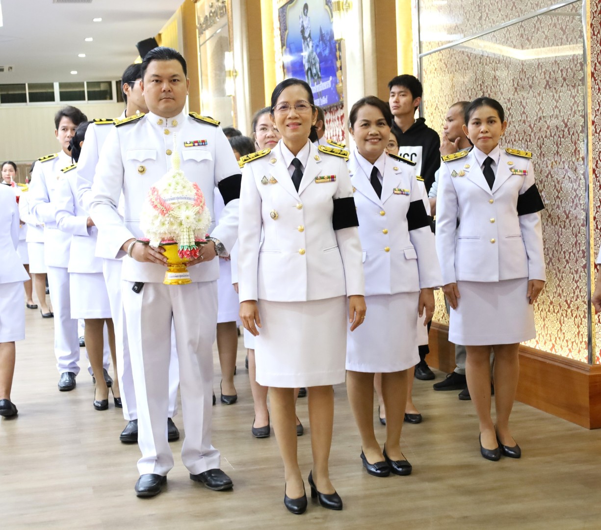 พช.โคราช ร่วมพิธีวางพานพุ่มดอกไม้สด ถวายราชสักการะ เนื่องใน “วันสมเด็จพระเจ้าตากสินมหาราช” ประจำปี 2568