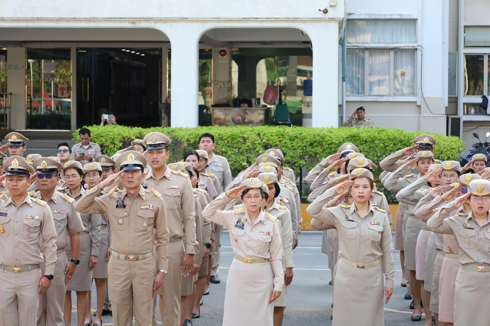 พช.โคราช รวมพลังเคารพธงชาติ เสริมวินัย สร้างความสามัคคี ประจำสัปดาห์