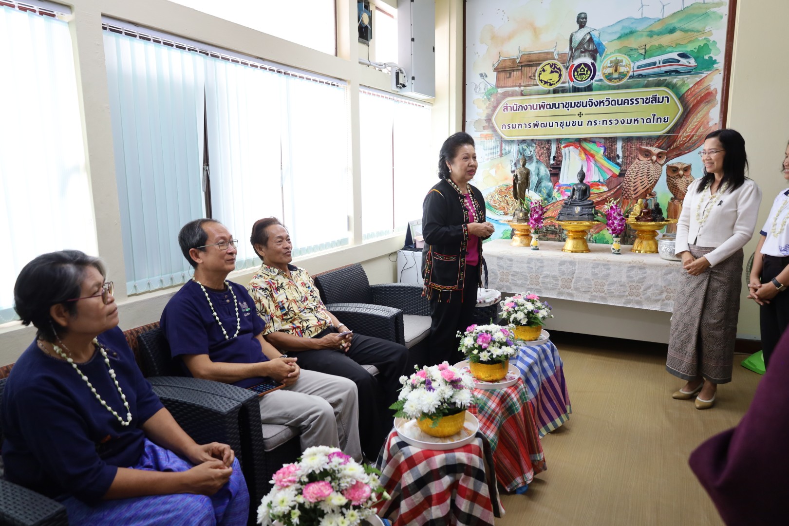 พช.โคราช สืบสานประเพณีวิถีไทย นำบุคลากรร่วมสรงน้ำพระและรดน้ำขอพรผู้ใหญ่ เนื่องในเทศกาลสงกรานต์ ประจำปี 2569
