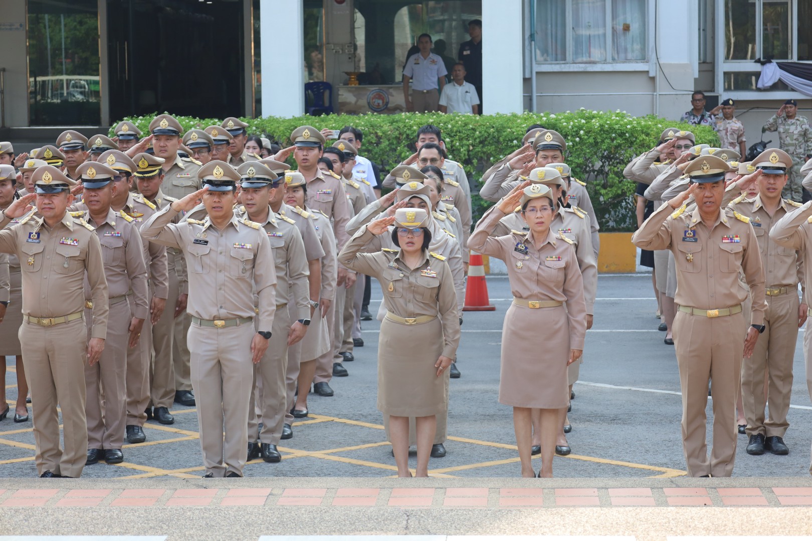 พช.โคราช รวมพลังเคารพธงชาติ เสริมวินัย สร้างความสามัคคี ประจำสัปดาห์