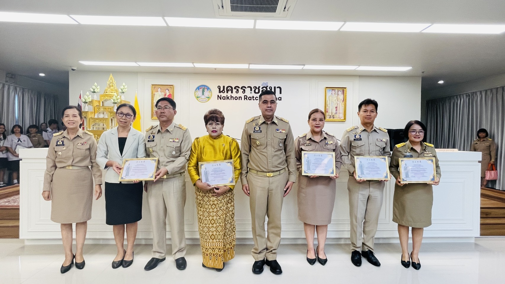 พช.โคราช ร่วมประชุมกรมการจังหวัดนครราชสีมา ประจำเดือนกันยายน 2569 เชิดชูเกียรติผู้แต่งกาย “ผ้าไทยใส่ให้สนุก” และมอบรางวัลสนับสนุนศักยภาพกองทุนหมู่บ้านฯ