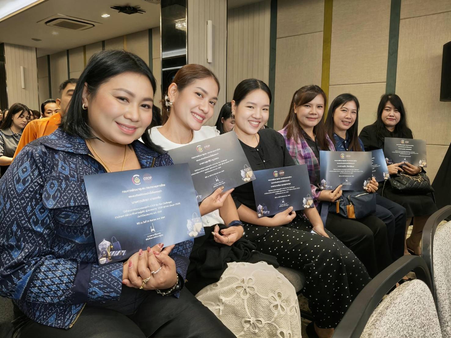 พช.โคราช ร่วมการประกวดแผนธุรกิจ "OTOP Biz Plan Challenge" มุ่งพัฒนาศักยภาพการบริหารจัดการธุรกิจและการตลาดเชิงสร้างสรรค์