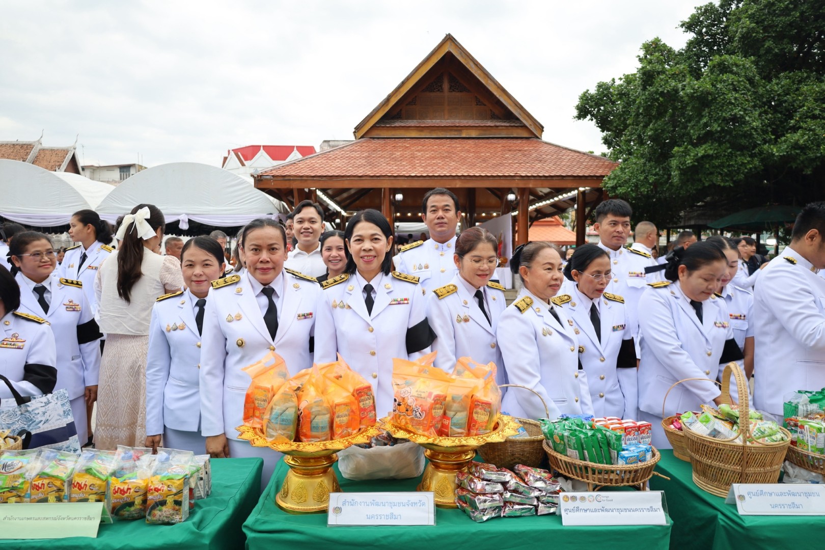 พช.โคราช ร่วมพิธีทำบุญตักบาตรถวายพระราชกุศล เนื่องใน “วันนวมินทรมหาราช” 13 ตุลาคม 2569