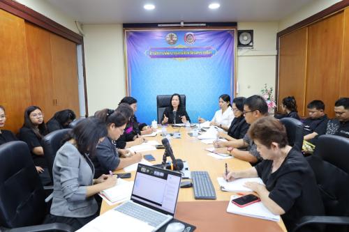 พช.โคราช ประชุมขับเคลื่อนงานนโยบายและภารกิจสำคัญเร่งด่วน ประจำสัปดาห์ เน้นย้ำ "“เงื่อนไข เป้าหมาย และผลลัพธ์" มุ่งยกระดับงานพัฒนาชุมชน