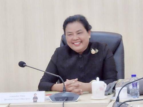 ผู้ตรวจราชการ พช. ลงพื้นที่ด่านขุนทด ติดตามขับเคลื่อนงานพัฒนาชุมชน ชูอัตลักษณ์ผ้าถิ่น-หนุนกองทุนสตรีสร้างรายได้ยั่งยืน"