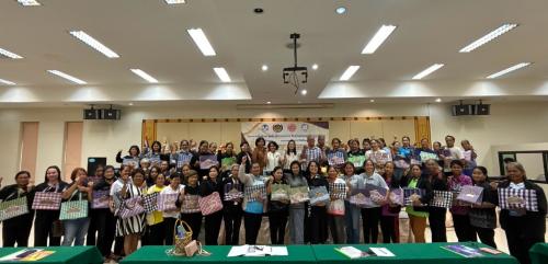 พช.โคราช เดินหน้าสืบสานภูมิปัญญาผ้าไทย เปิดอบรม “เทคนิคการมัดย้อม รุ่นที่ 2” มุ่งต่อยอดผ้าโคราชสู่ผลิตภัณฑ์สร้างมูลค่า ยกระดับเศรษฐกิจฐานราก
